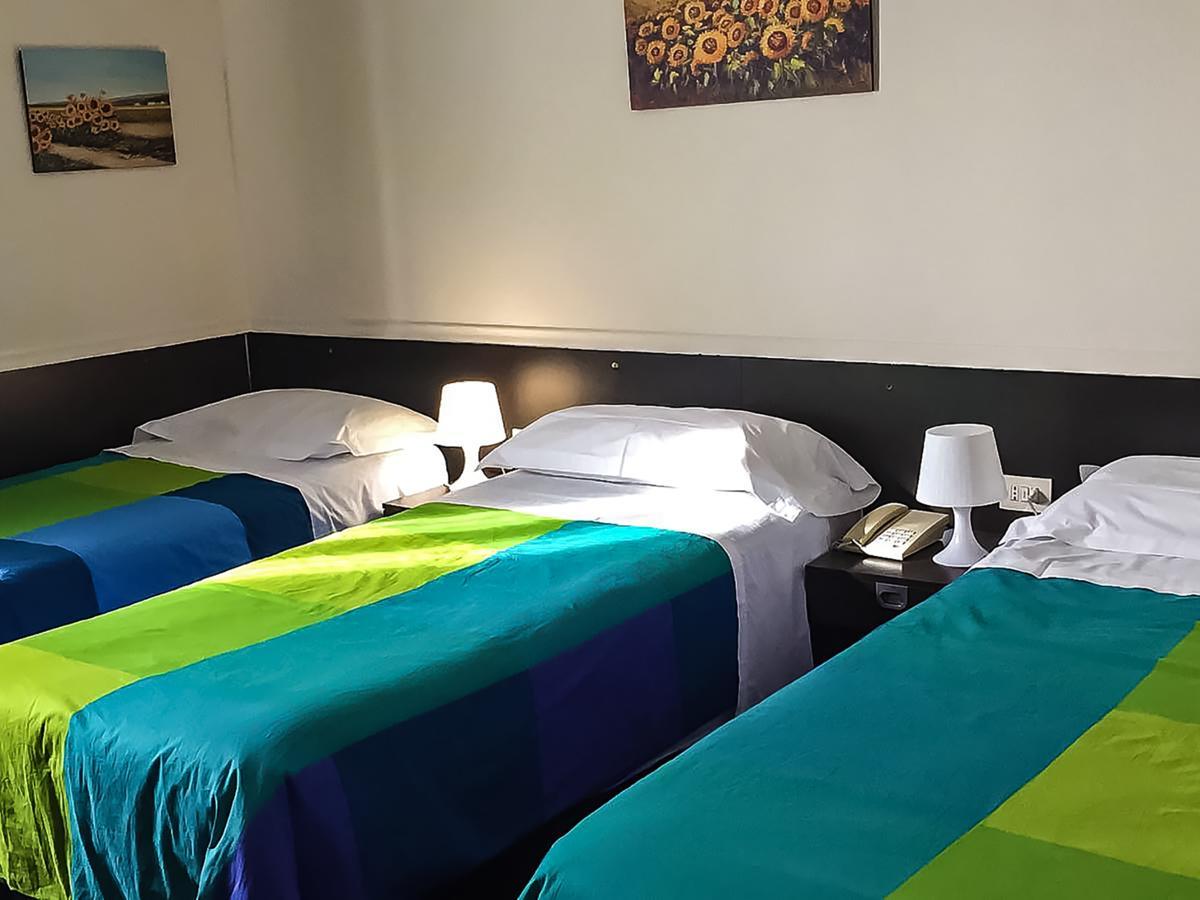 Hotel 7 Mari Μπάρι Εξωτερικό φωτογραφία